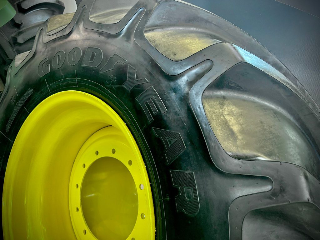 Ruota per Trattore Titan - The Tire 2024